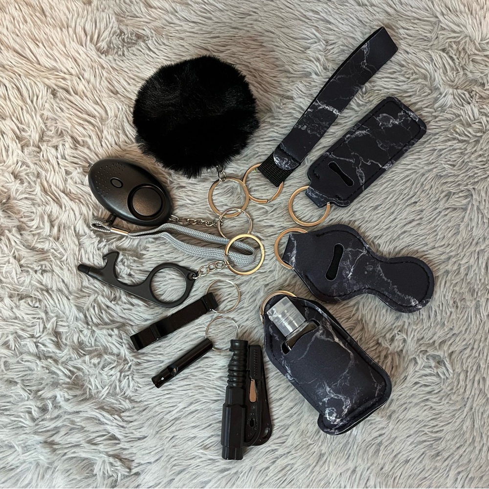 11pcs Black Marble Safety Keychain Set